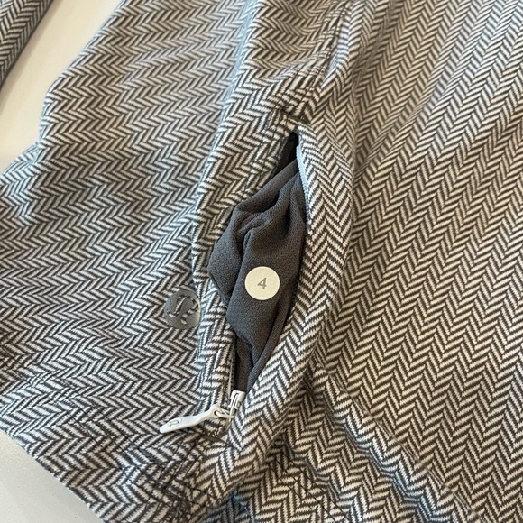 Lululemon long sleeve - Picture 7 of 8